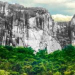 Montagnes impressionnantes offrant des sensations fortes à Madagascar