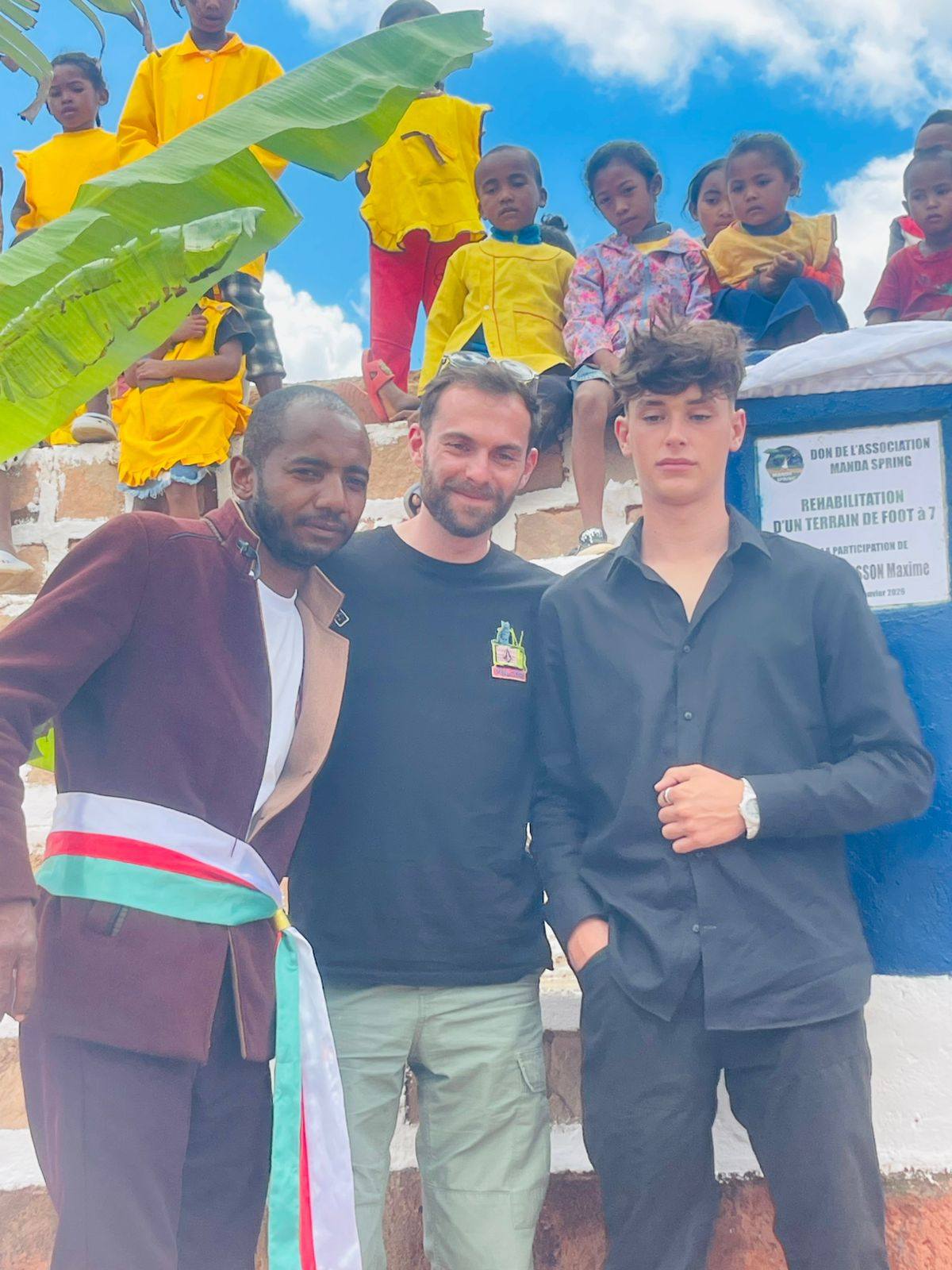 Jeunes et élus locaux à Ampeka