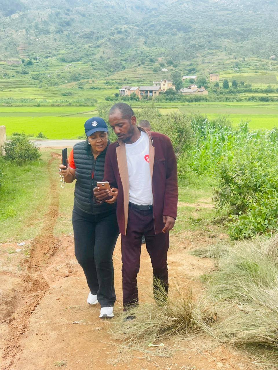 Inauguration du projet solidaire à Ampeka