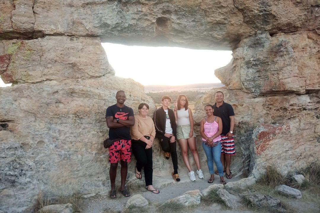 Voyages de découverte éducatifs pour les jeunes encadrés par Manda Spring à Madagascar